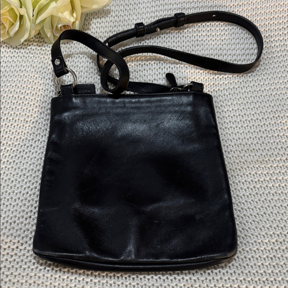 Vintage Coach Black Leather Shoulder Bag - Picture 2 of 14